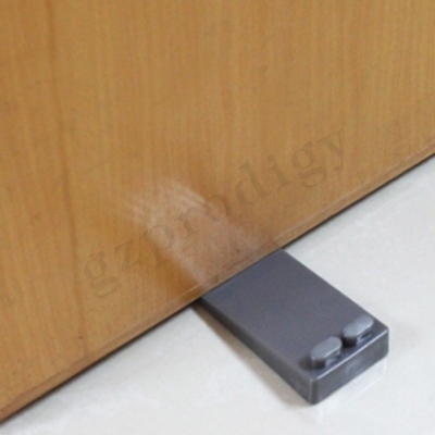 La porta di plastica antisdrucciolevole del PVC dell'OEM incunea 88x40x19mm Grey Color scuro