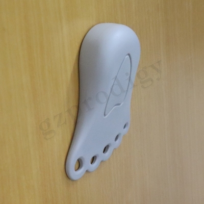 Cuneo di plastica della porta del bambino del protettore dei bambini di sicurezza del cuneo grigio chiaro molle della porta